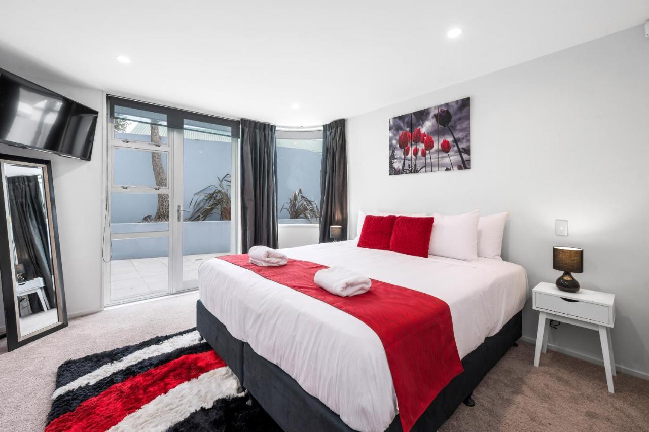 Lakeside Apartment Waimahana 1 เทาโป ภายนอก รูปภาพ